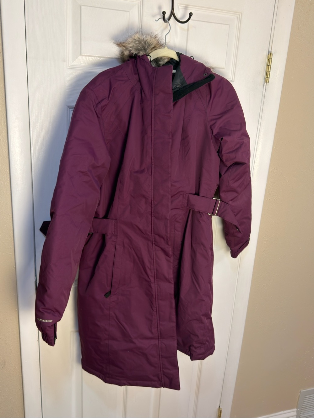 Eddie Bauer women’s Purple Hooded Winter Parka with Faux-Fur Trim NWT